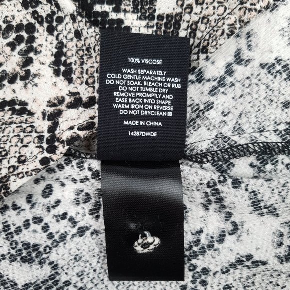 Decjuba Shift Dress Snakeprint Pockets Sz 8 - Picture 8 of 8